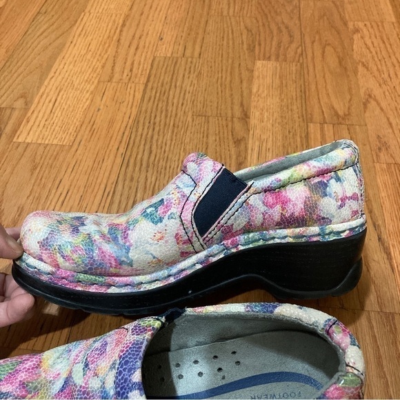 6.5 KLOGS FOOTWEAR Naples Collection Clogs great for someone on their feet a lot - Picture 12 of 15